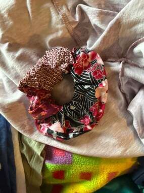 Japanese Kimono Fabric Patchwork Hair Scrunchie Floral & Kanoko Shibori Pattern